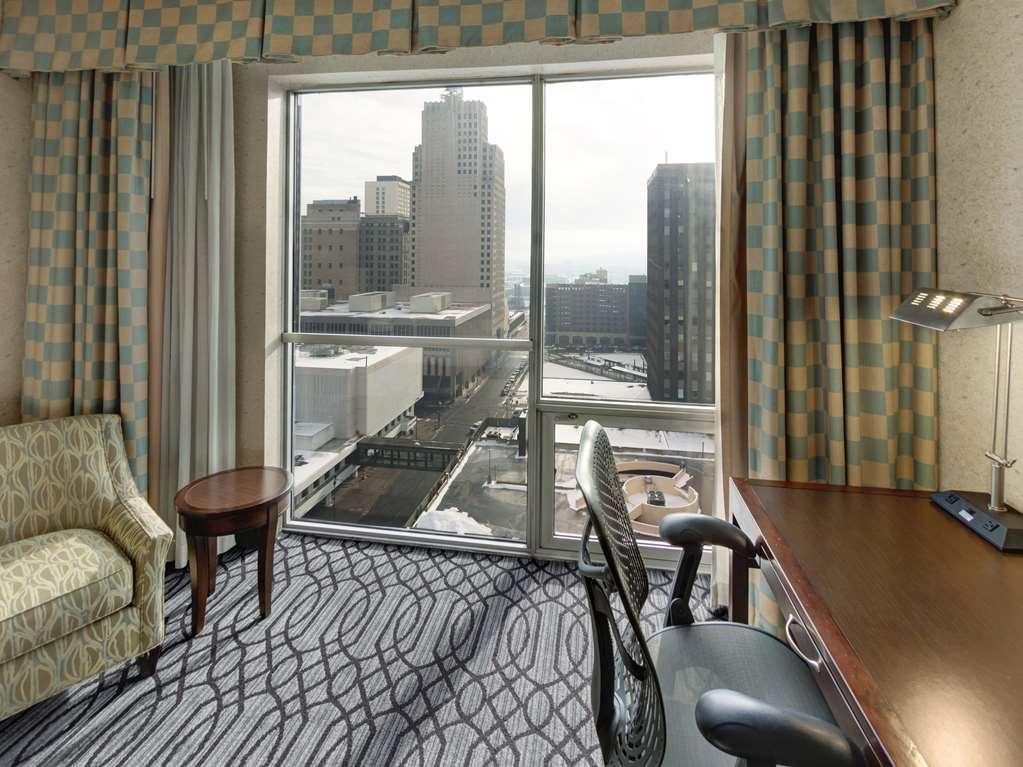 Doubletree By Hilton St Paul Downtown Hotell Saint Paul Rum bild