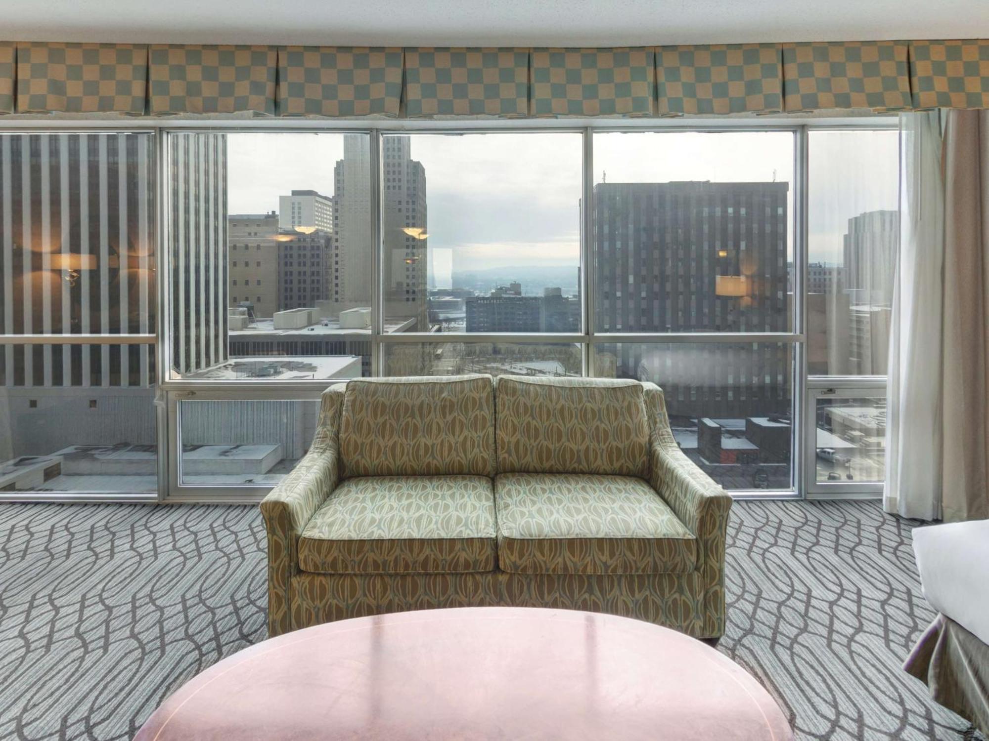 Doubletree By Hilton St Paul Downtown Hotell Saint Paul Exteriör bild
