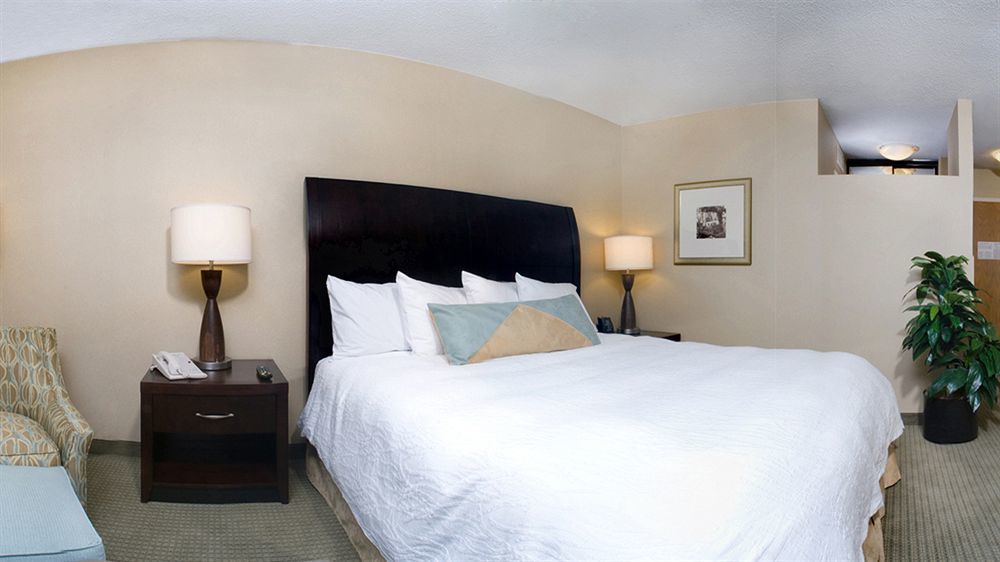 Doubletree By Hilton St Paul Downtown Hotell Saint Paul Exteriör bild